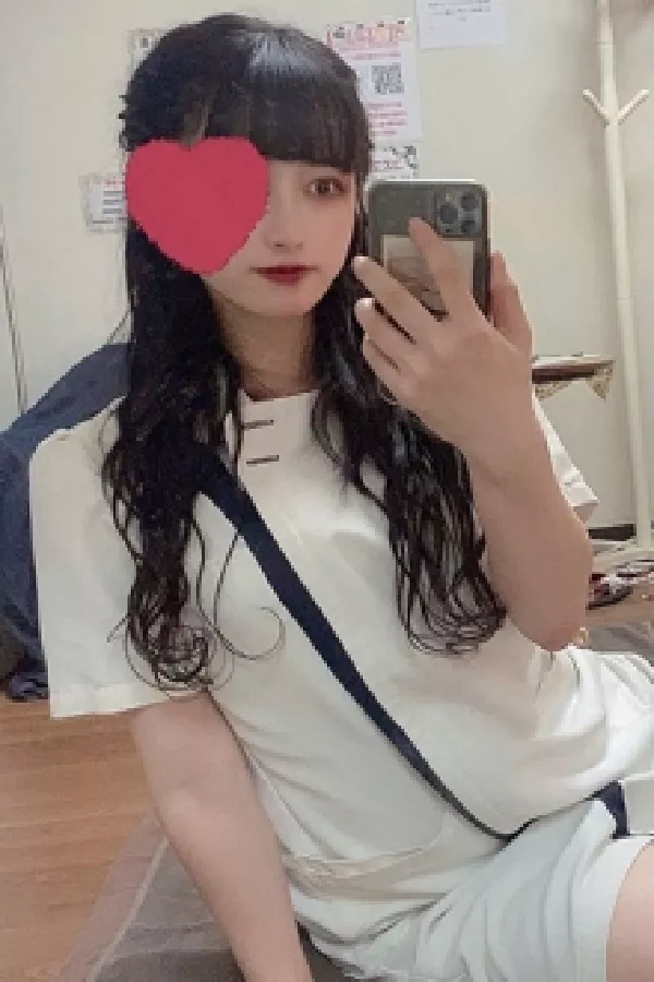 小泉 りおな(20)