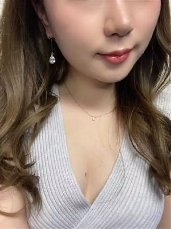 西山　みなみ(22)