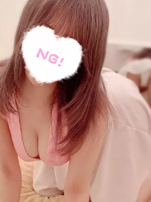 山田ひな(24)
